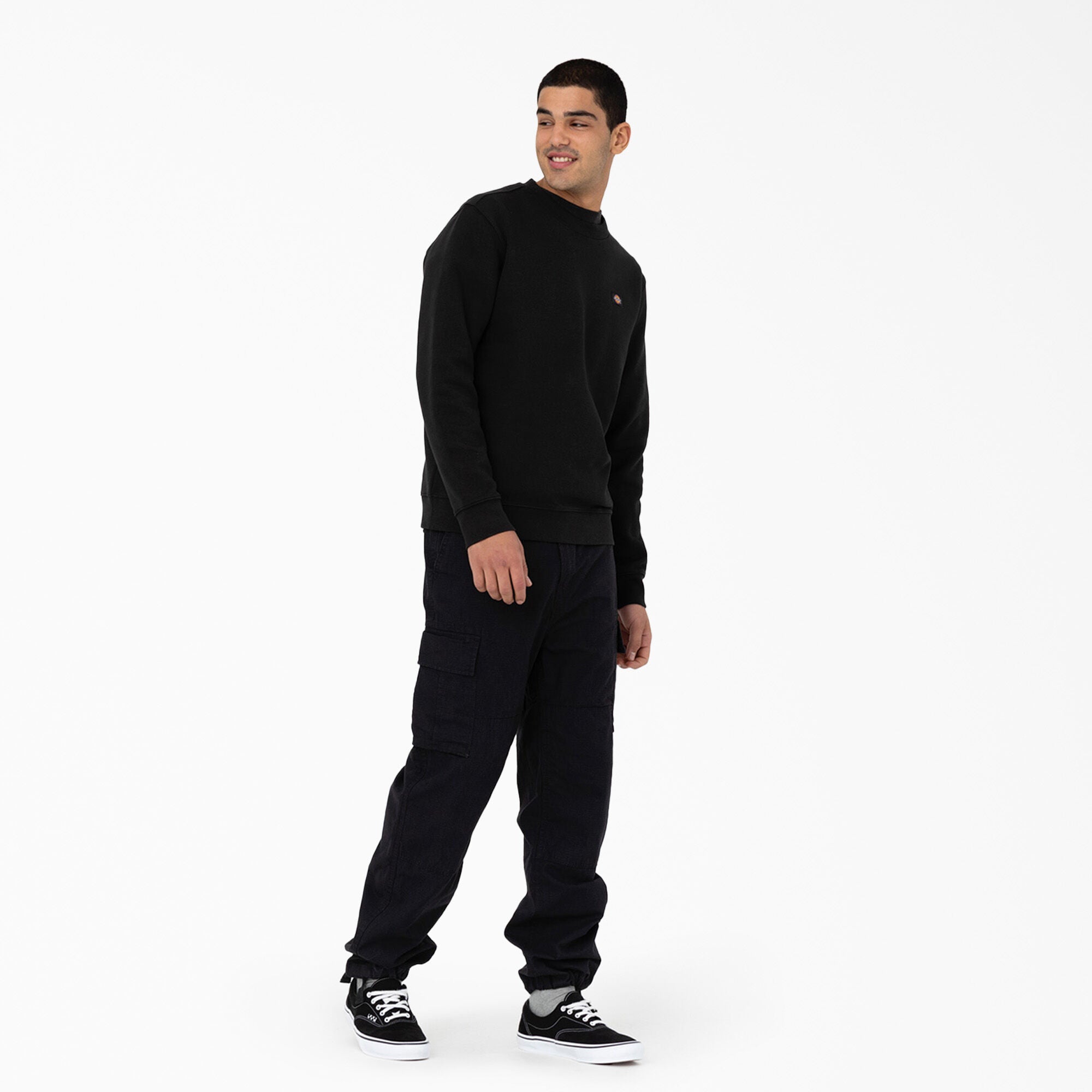 DK0A4X9XBLK-A5.jpg