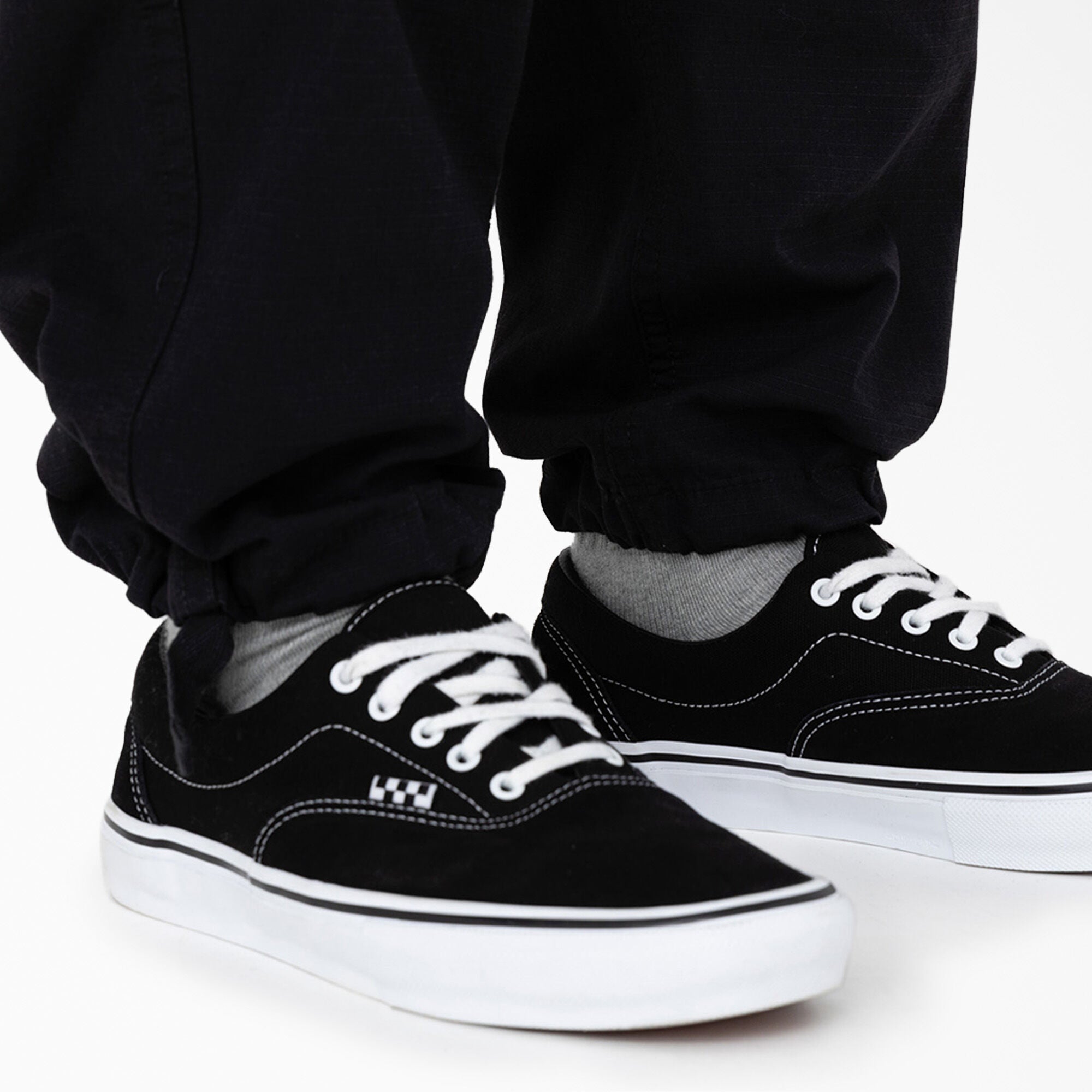 DK0A4X9XBLK-A9.jpg