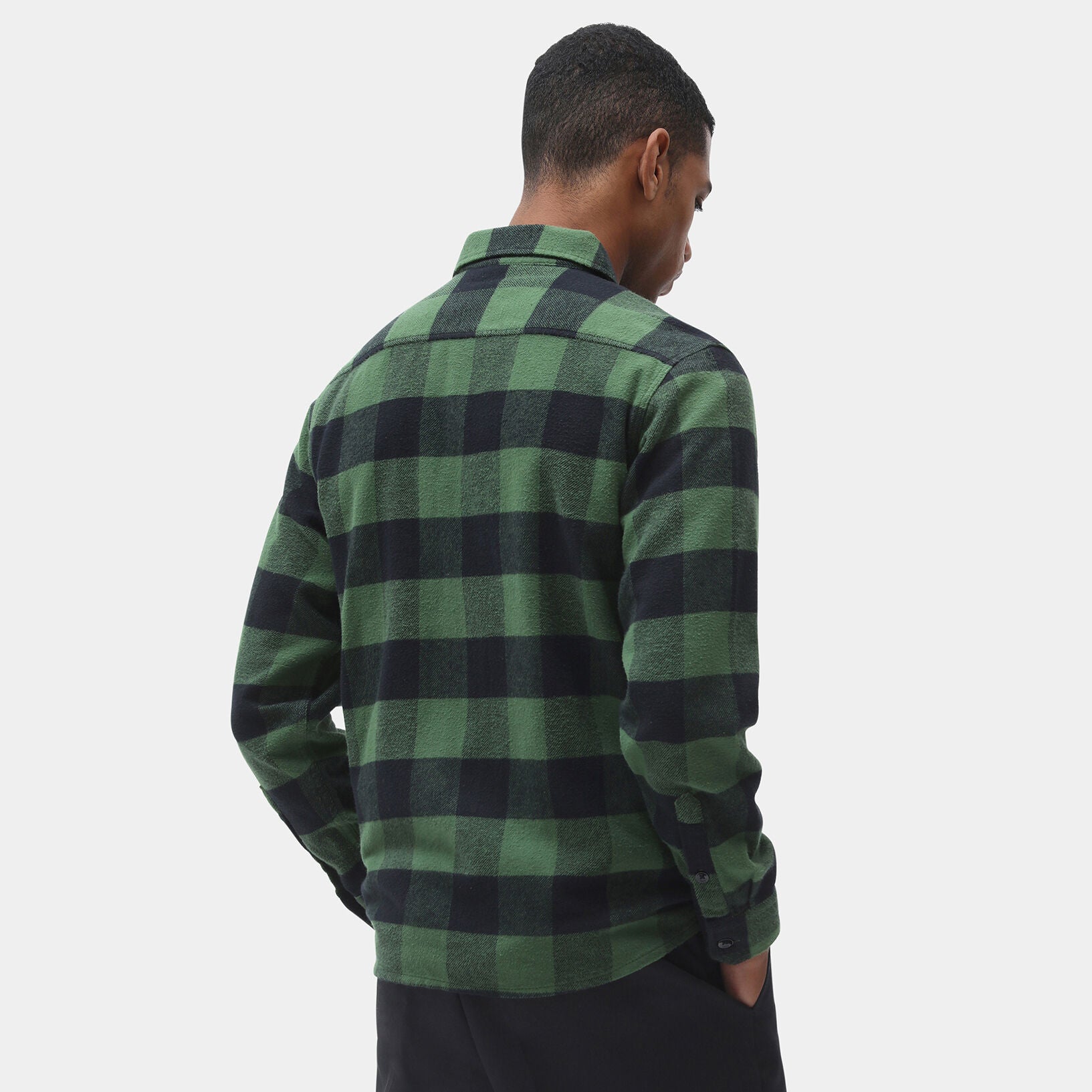 DK0A4XDZK17-BK.jpg