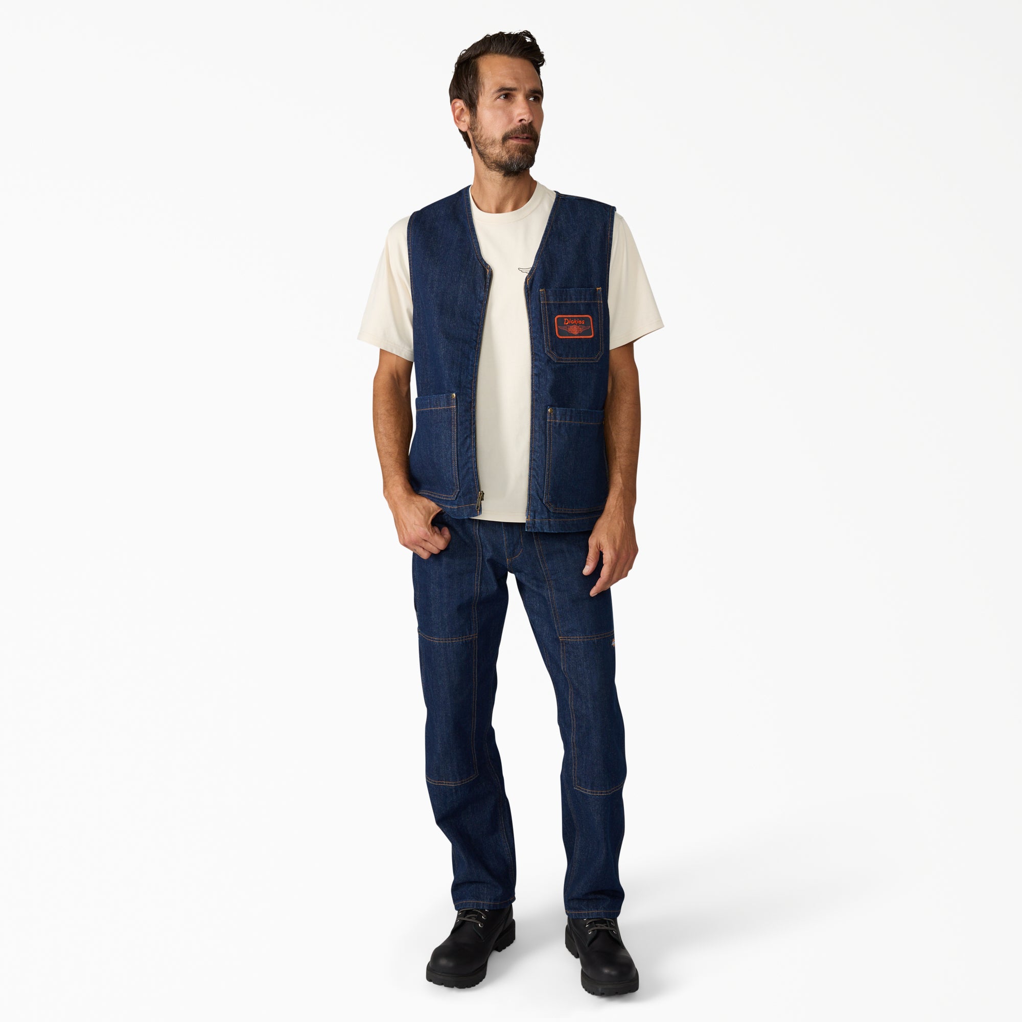 DK0A88P4RNB-A4.jpg
